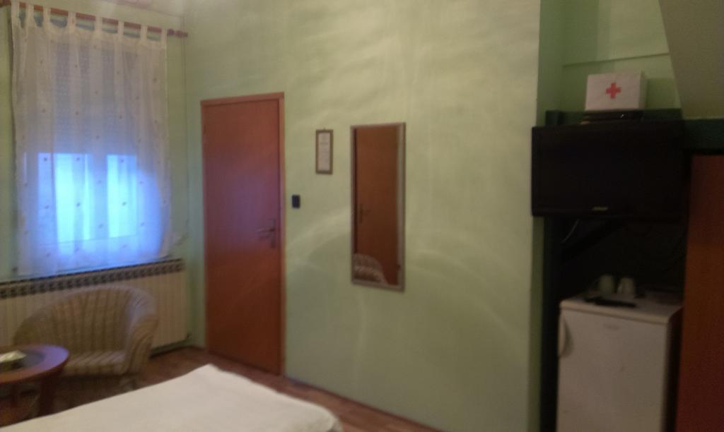 Apartments & Rooms Korzo Slavonski Brod Værelse billede