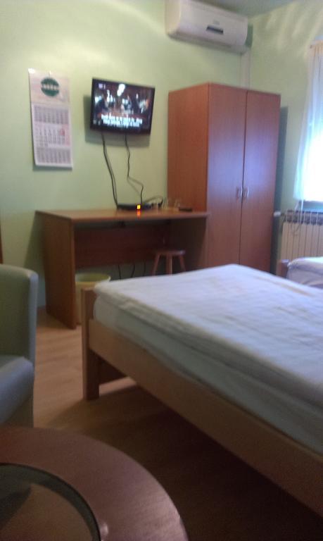 Apartments & Rooms Korzo Slavonski Brod Værelse billede